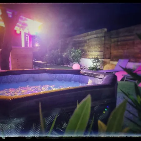 Vita, Piscine Privee Chauffee & Jacuzzi Privatif, 5mn Des Plages فيلة *